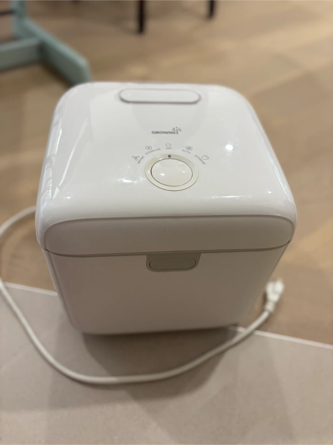 In very good condition; Grownsy Baby Bottle Sterilizer and Dryer