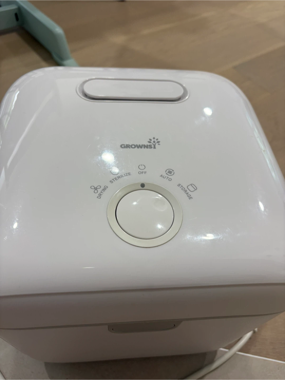 In very good condition; Grownsy Baby Bottle Sterilizer and Dryer - photo 2