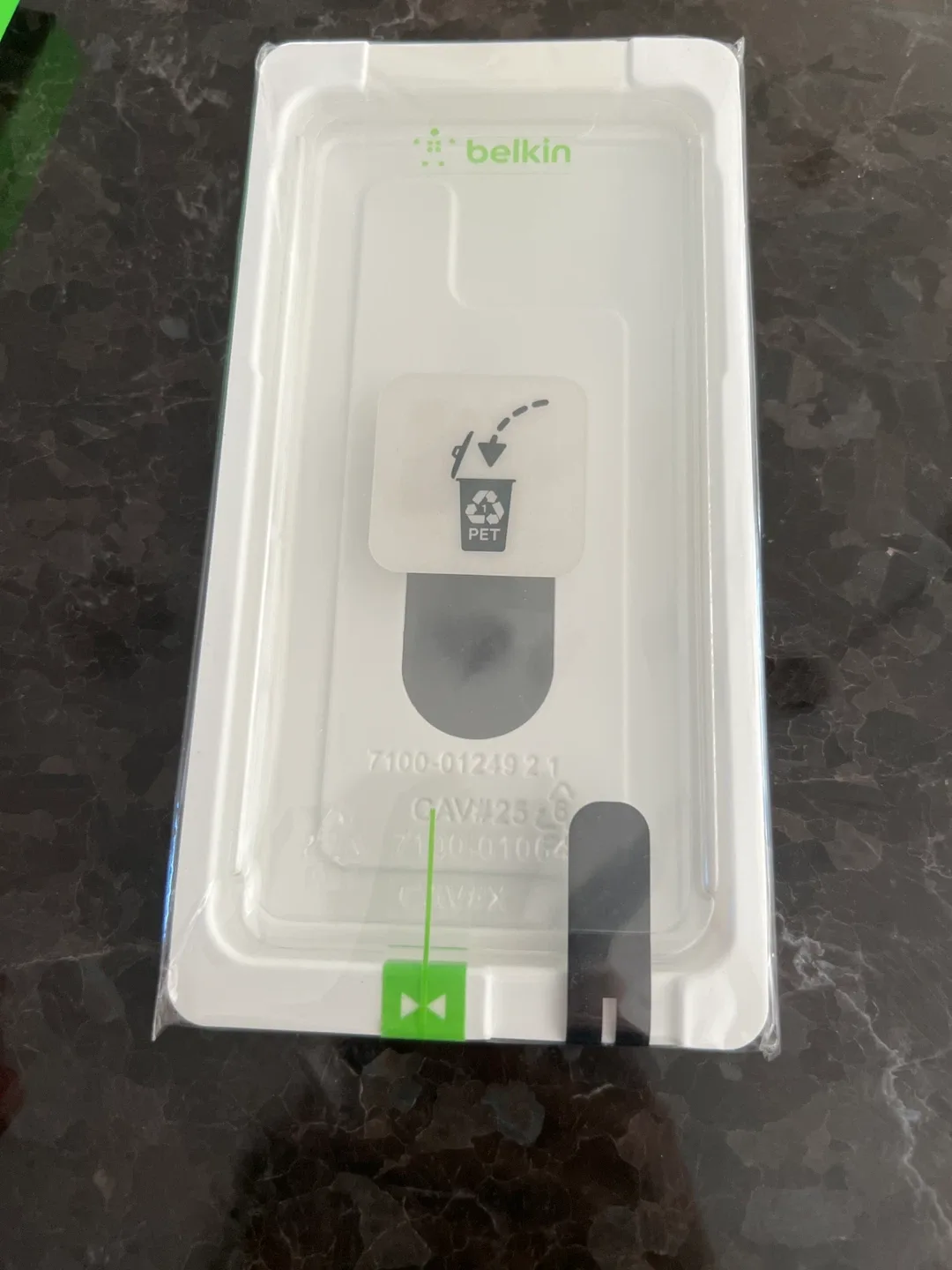 Belkin iPhone 11/XR Tempered Glass Screen Protector - New image indicator(4)