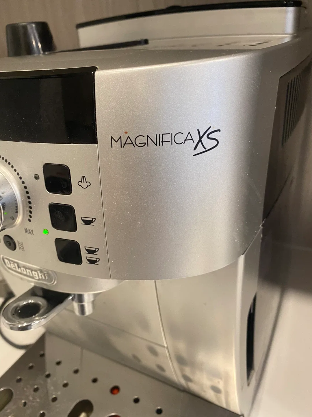 DeLonghi Magnifica XS Espresso Machine image indicator(9)