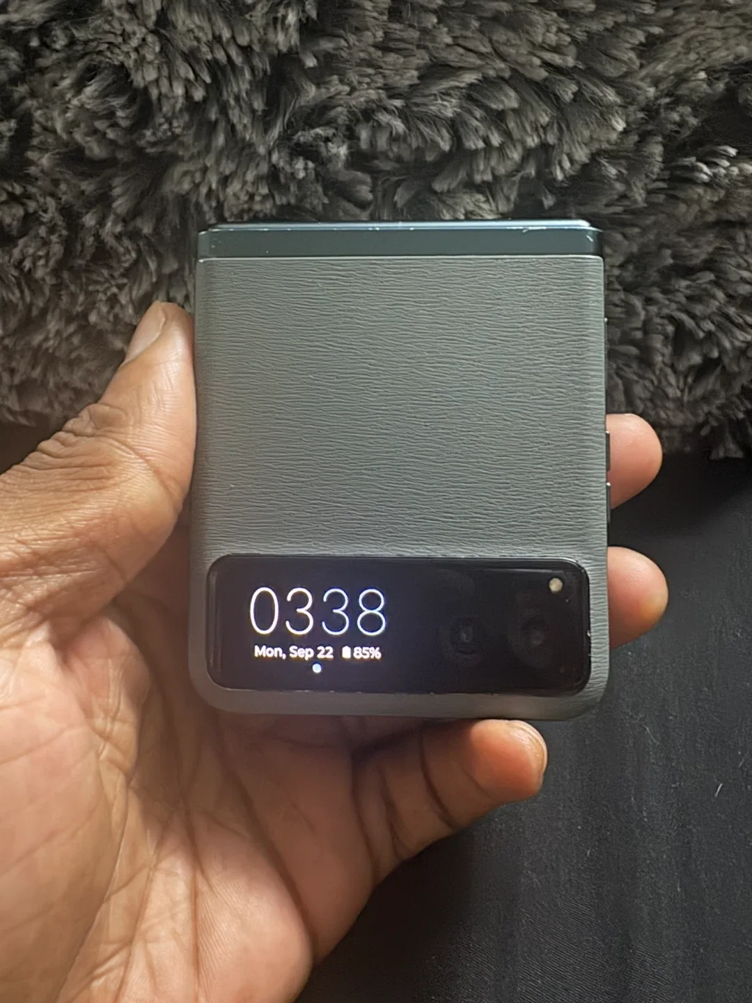 Motorola Razr 40 Ultra Sage Green image indicator(2)