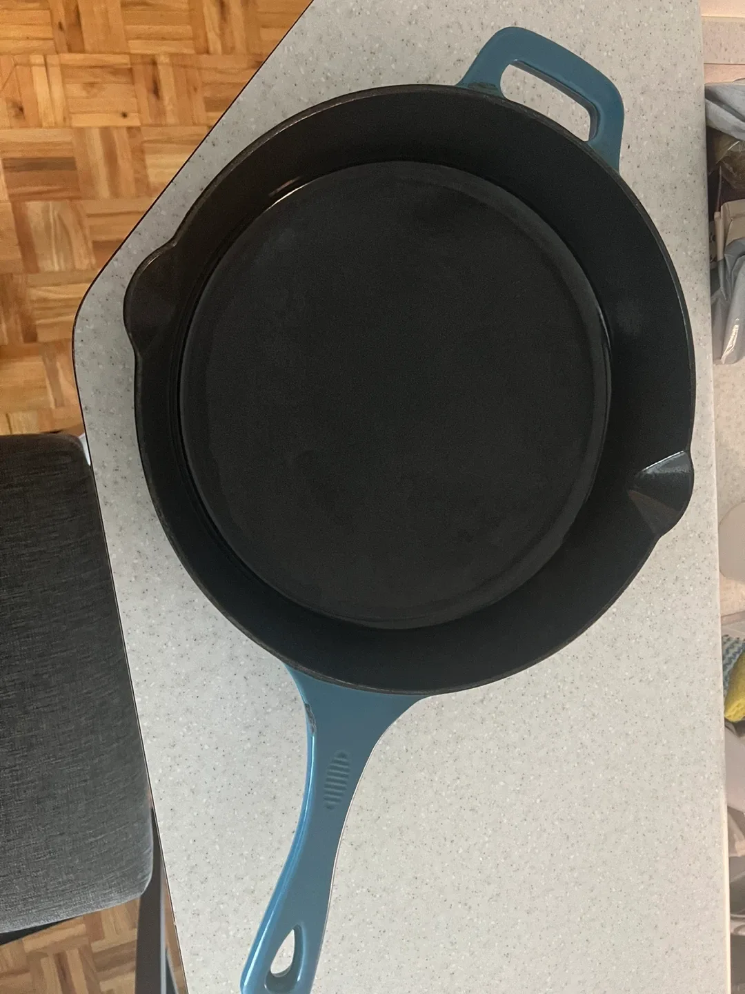 Heckles Cast Iron Skillets Frypan 1 piece image indicator(4)