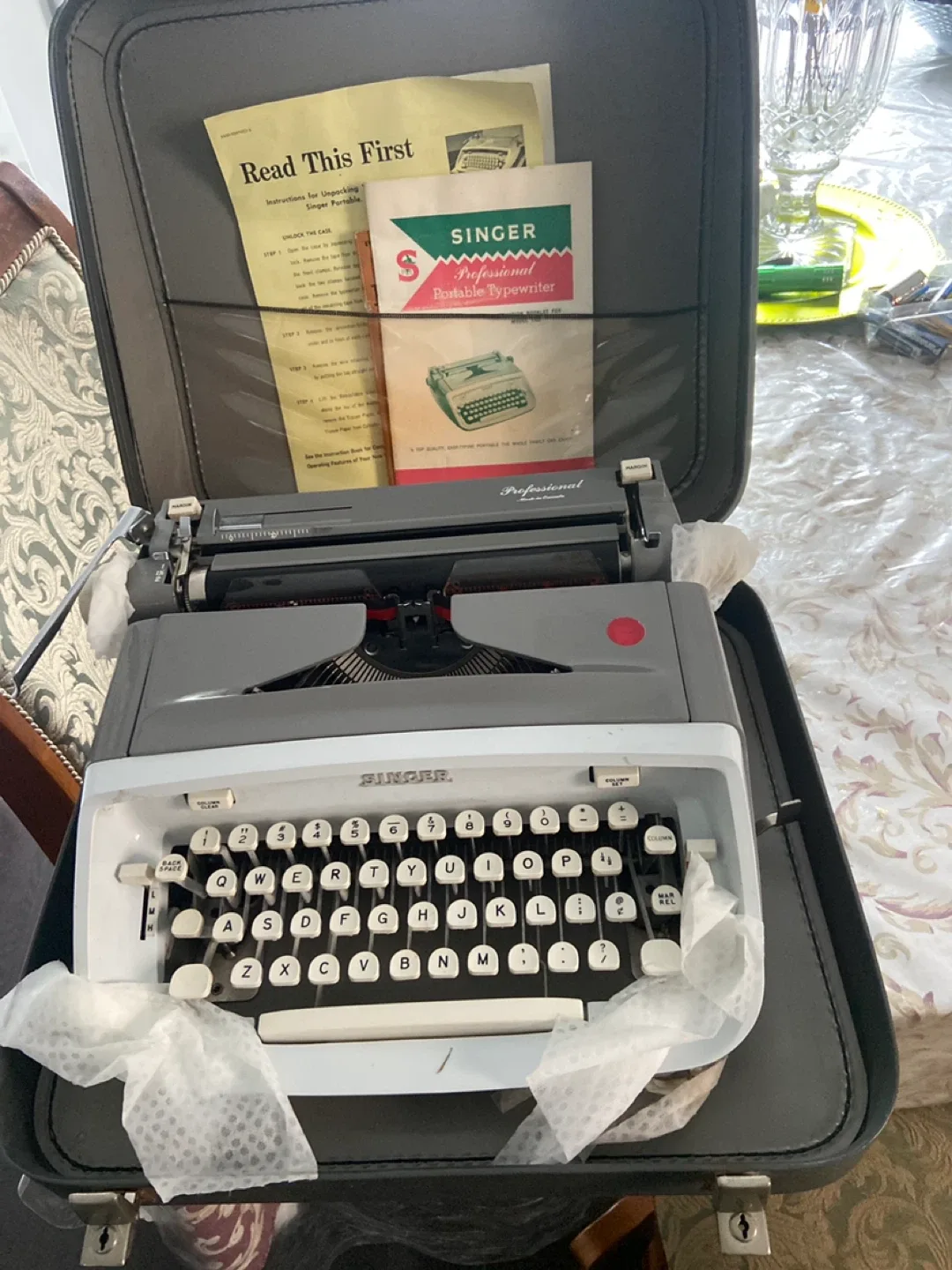 Singer Professional Portable Typewriter image indicator(3)