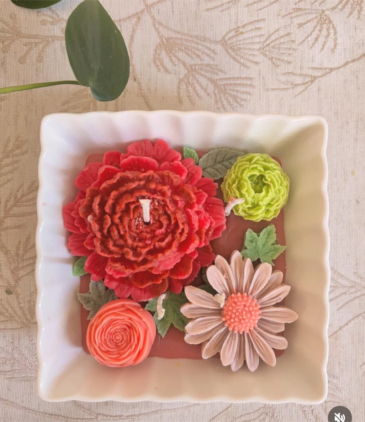 Floral Arrangement Candle