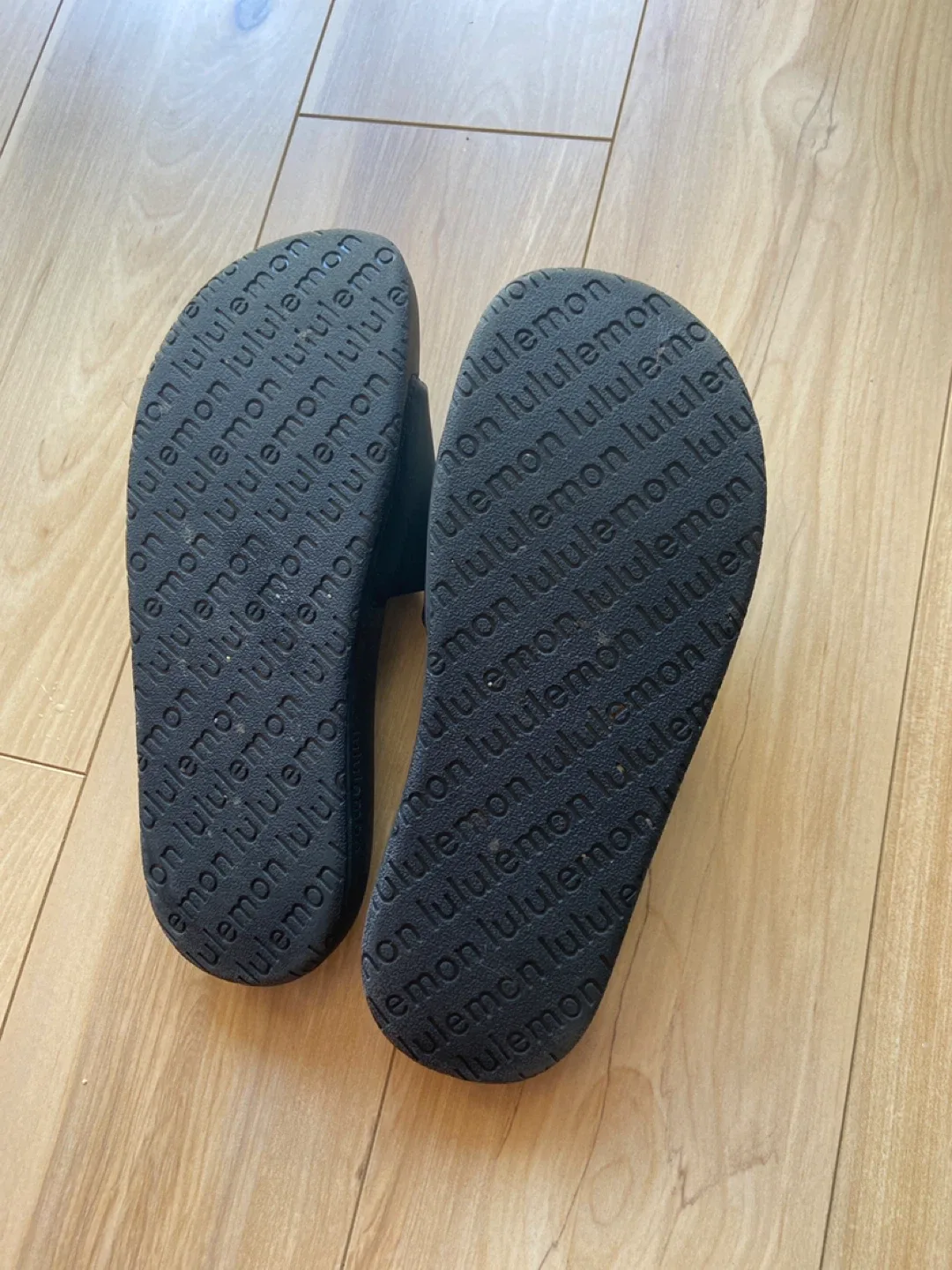 Lululemon Slides - Size 7 - Black image indicator(3)