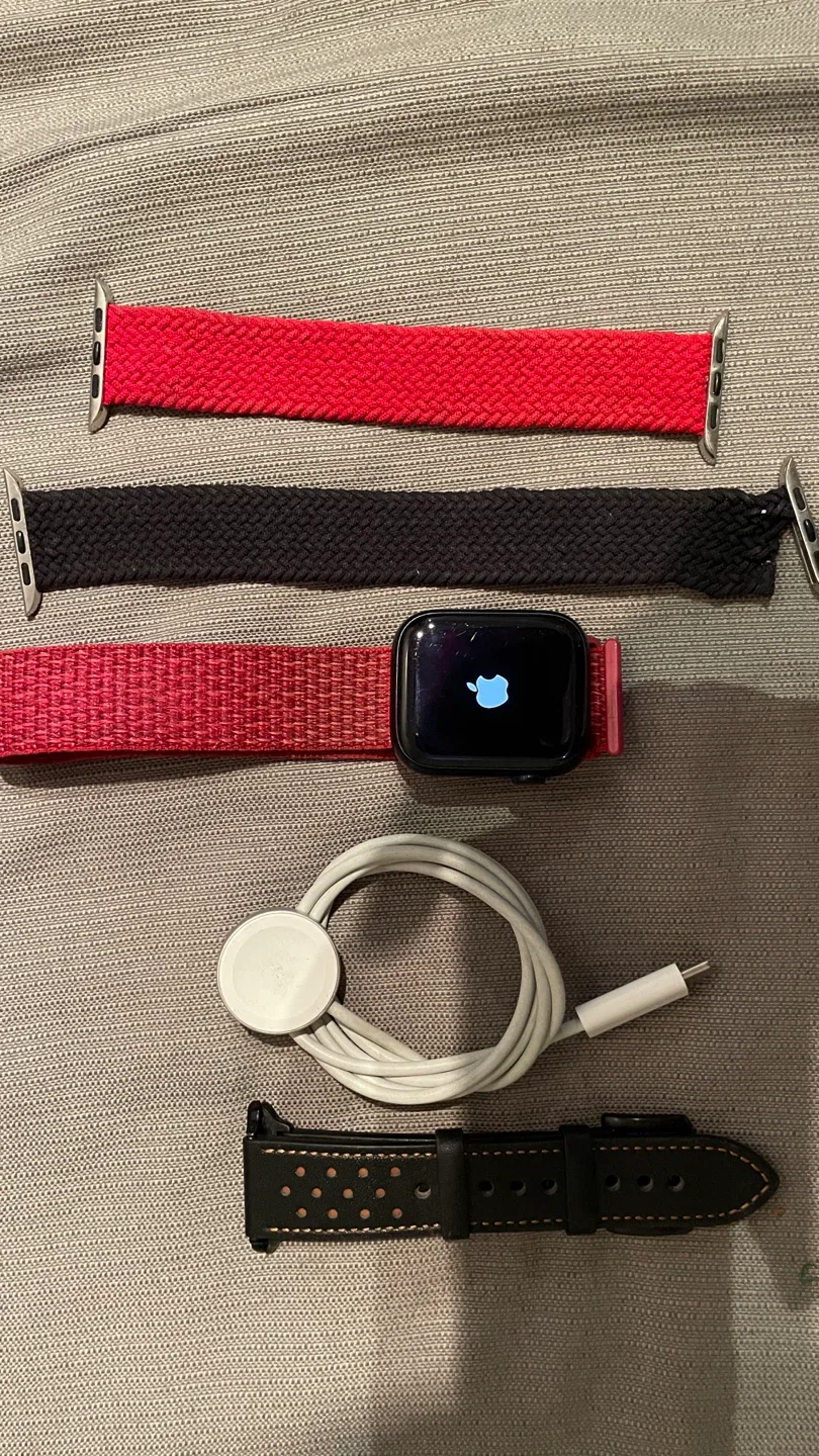 Apple Watch Series 7 (GPS + Cellular) 45mm image indicator(4)