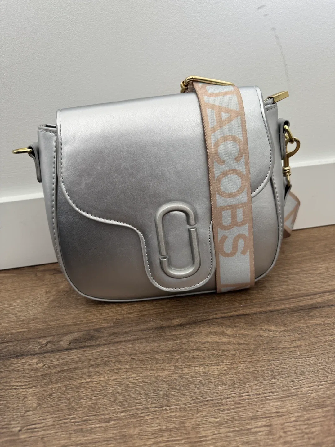 Marc Jacobs Metallic Silver Crossbody Bag thumbnail