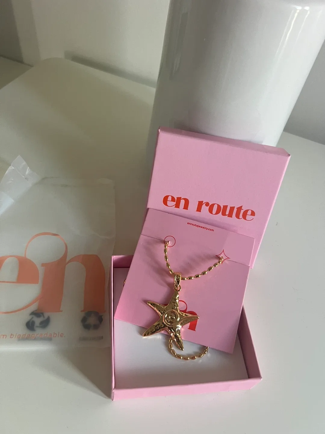 En Route Gold Star Necklace thumbnail