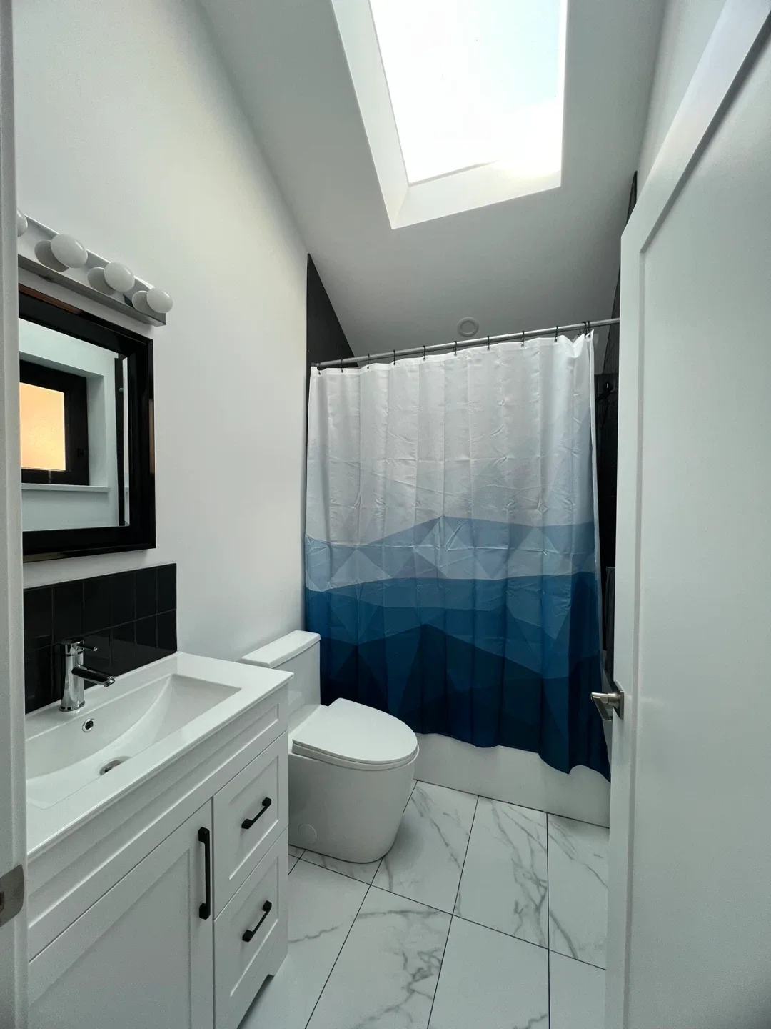 New coach house for rent image indicator(4)