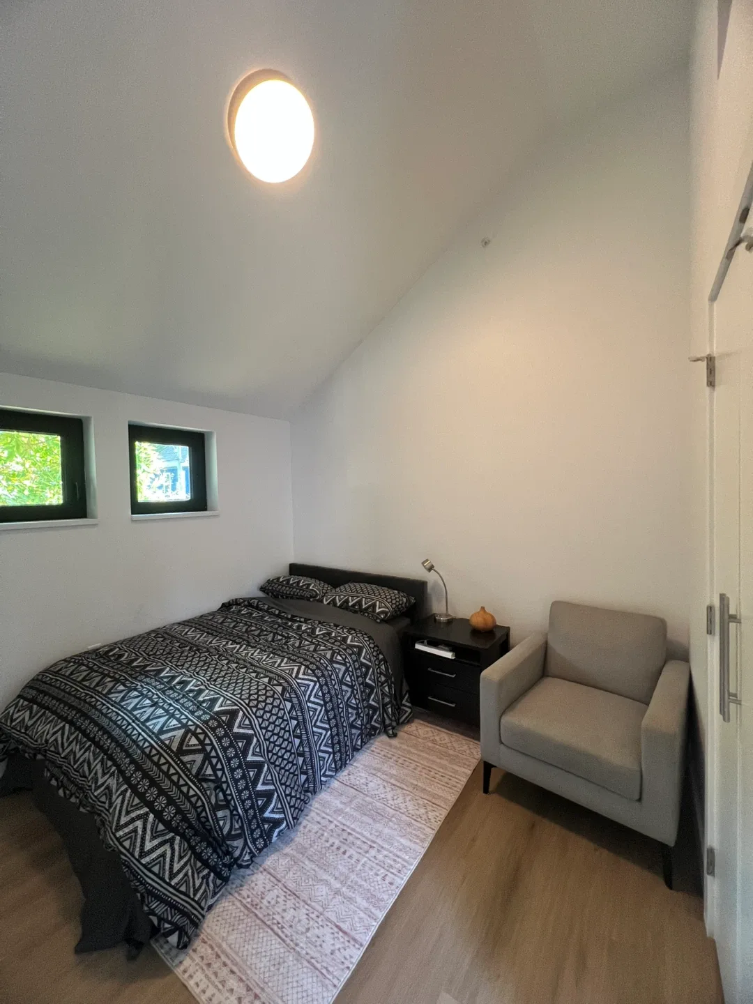 New coach house for rent image indicator(7)