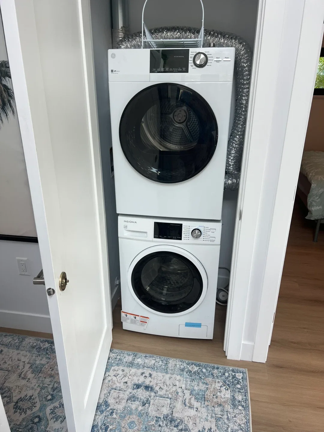 New coach house for rent image indicator(9)