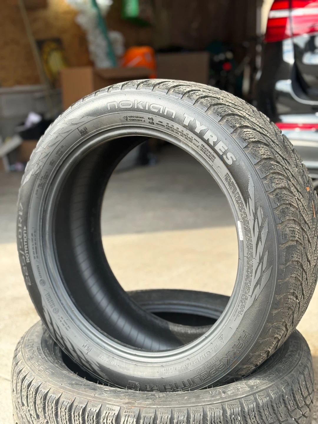 Nokian Hakkapeliitta R3 225/50R17 Winter Tires - photo 2