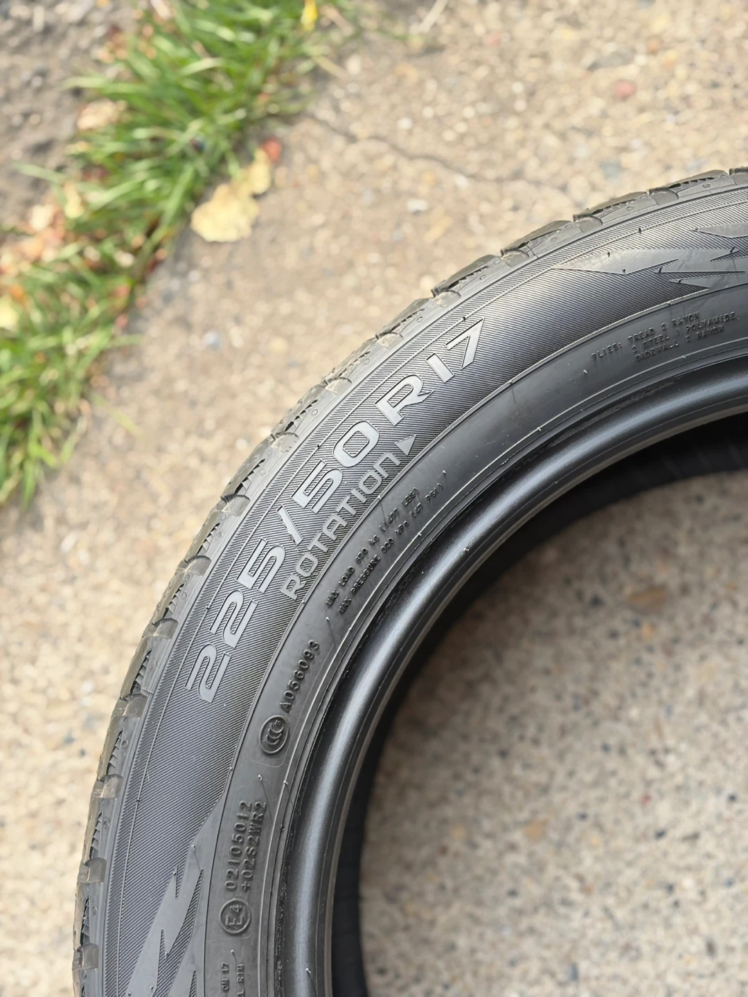 Nokian Hakkapeliitta R3 225/50R17 Winter Tires - photo 4