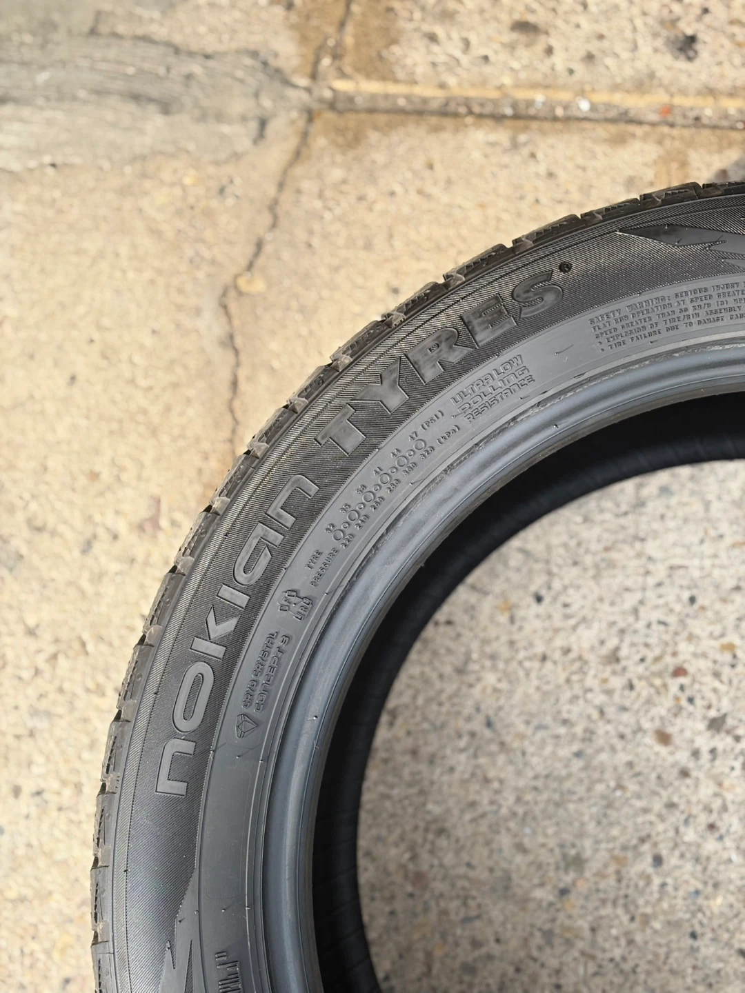 Nokian Hakkapeliitta R3 225/50R17 Winter Tires - photo 5