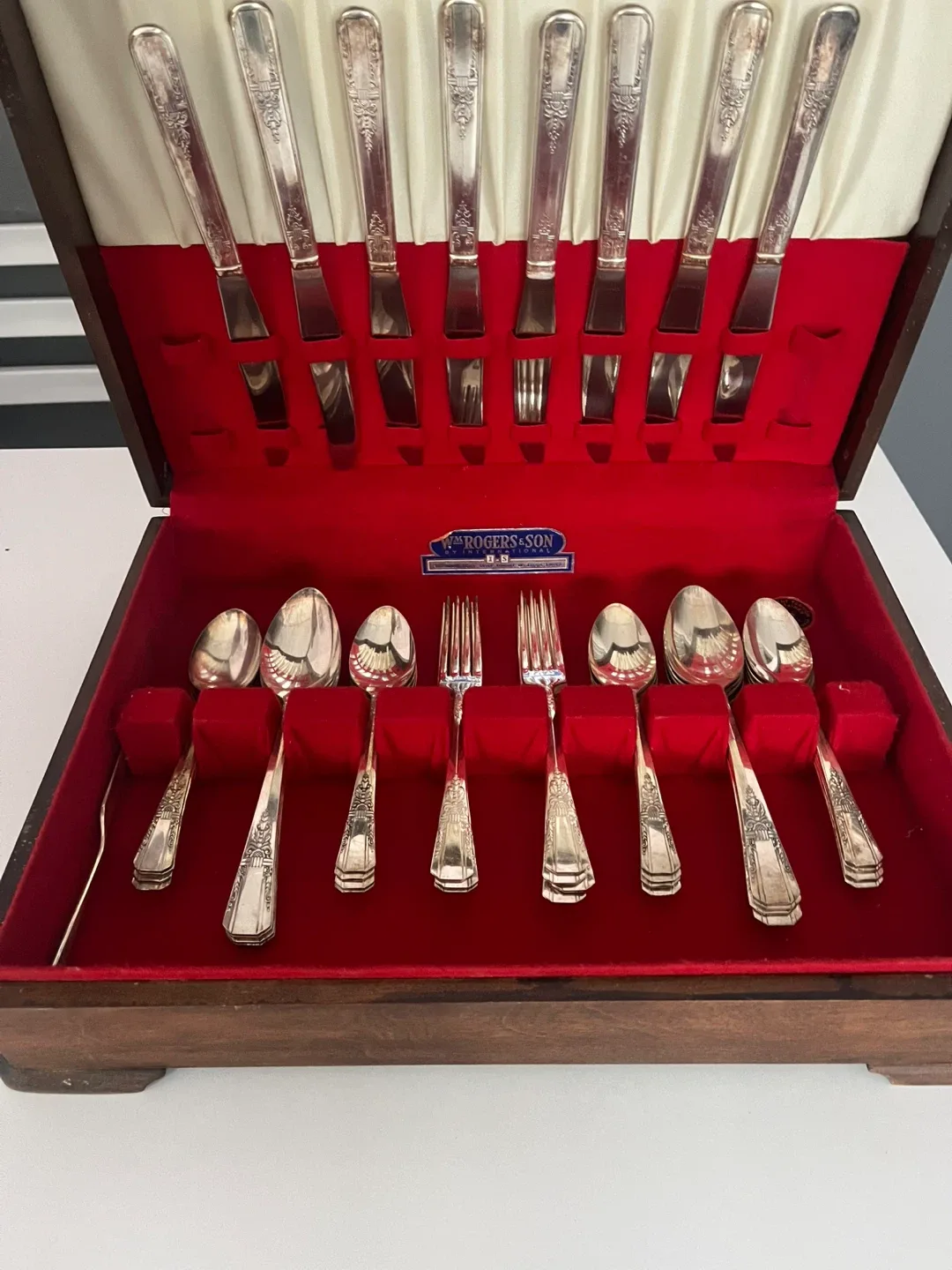 Wm Rogers & Son Silverware Set thumbnail