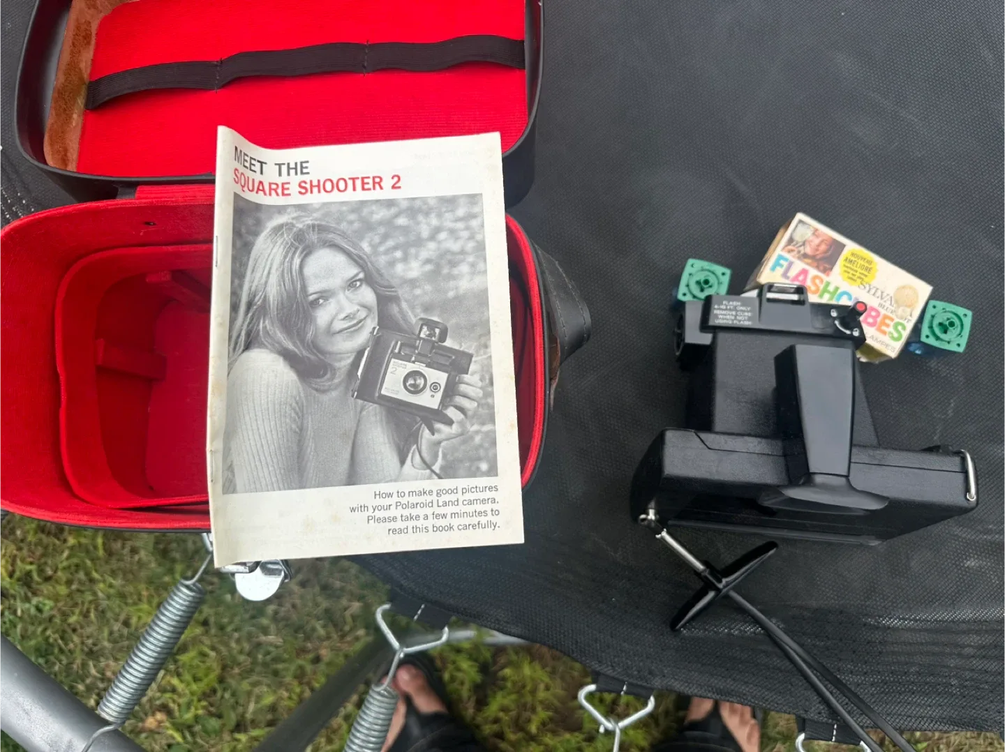 Polaroid Square Shooter 2 Land Camera w/ Flashcubes image indicator(6)