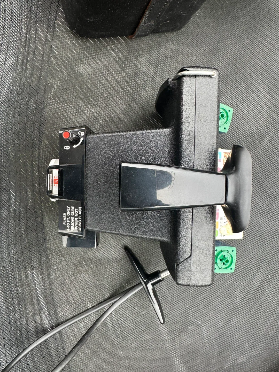 Polaroid Square Shooter 2 Land Camera w/ Flashcubes image indicator(4)