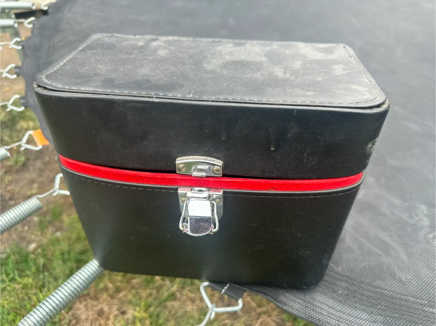 Polaroid Square Shooter 2 Land Camera w/ Flashcubes image indicator(7)