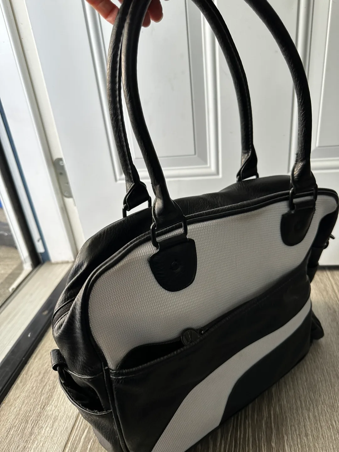 Puma Black & White Leather Tote Bag image indicator(2)