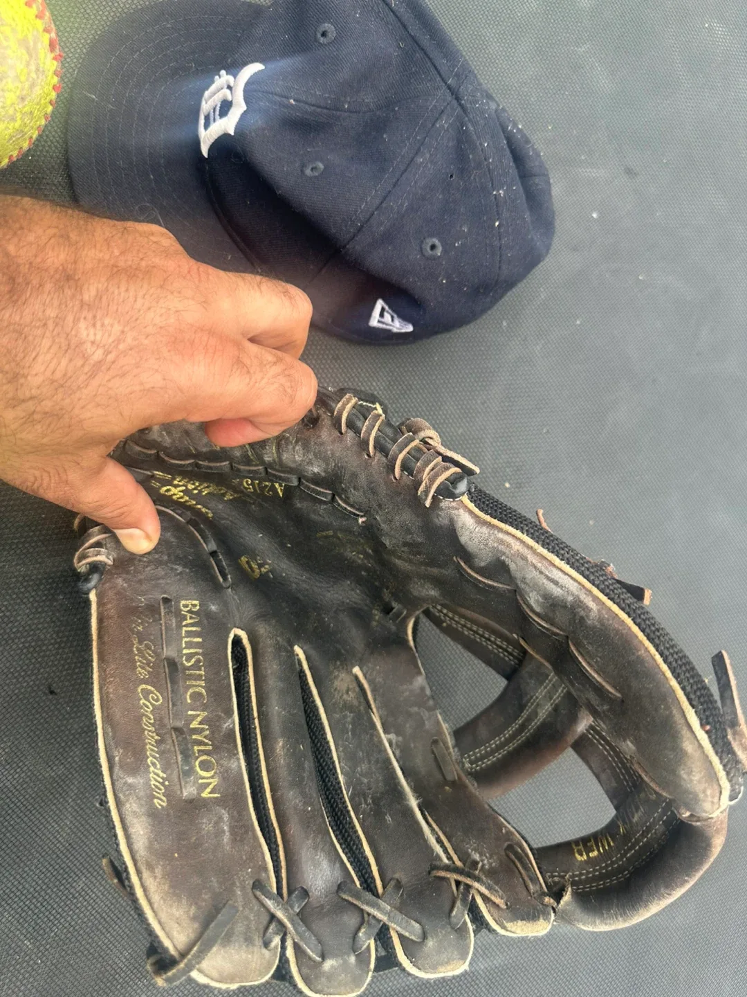 Wilson A2000 Baseball Glove & Detroit Tigers Hat image indicator(2)