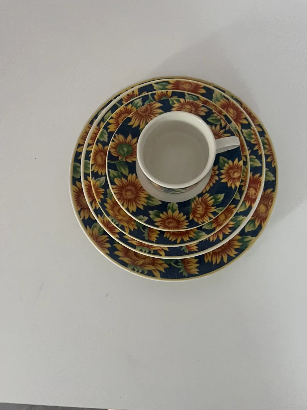 Sunflower Patterned Dishes thumbnail