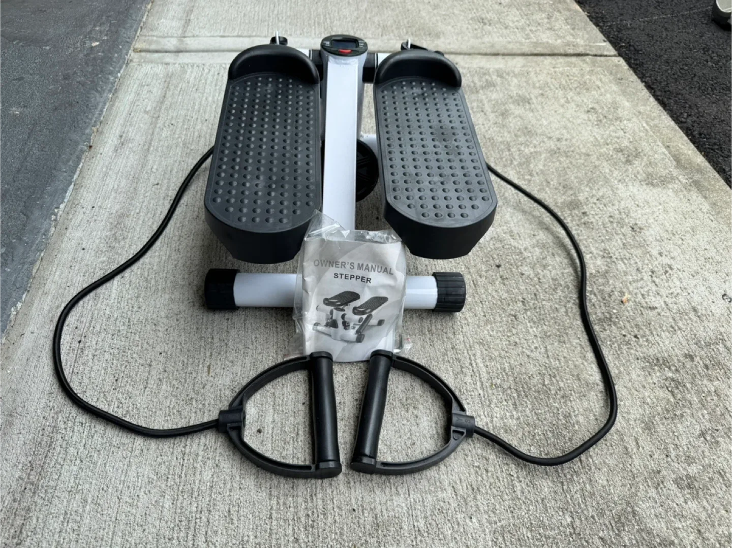 Mini Stepper with Resistance Bands image indicator(2)