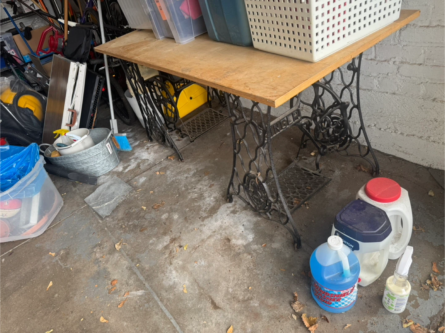 Table with two vintage Singer Sewing Machine Tables as legs - photo 2