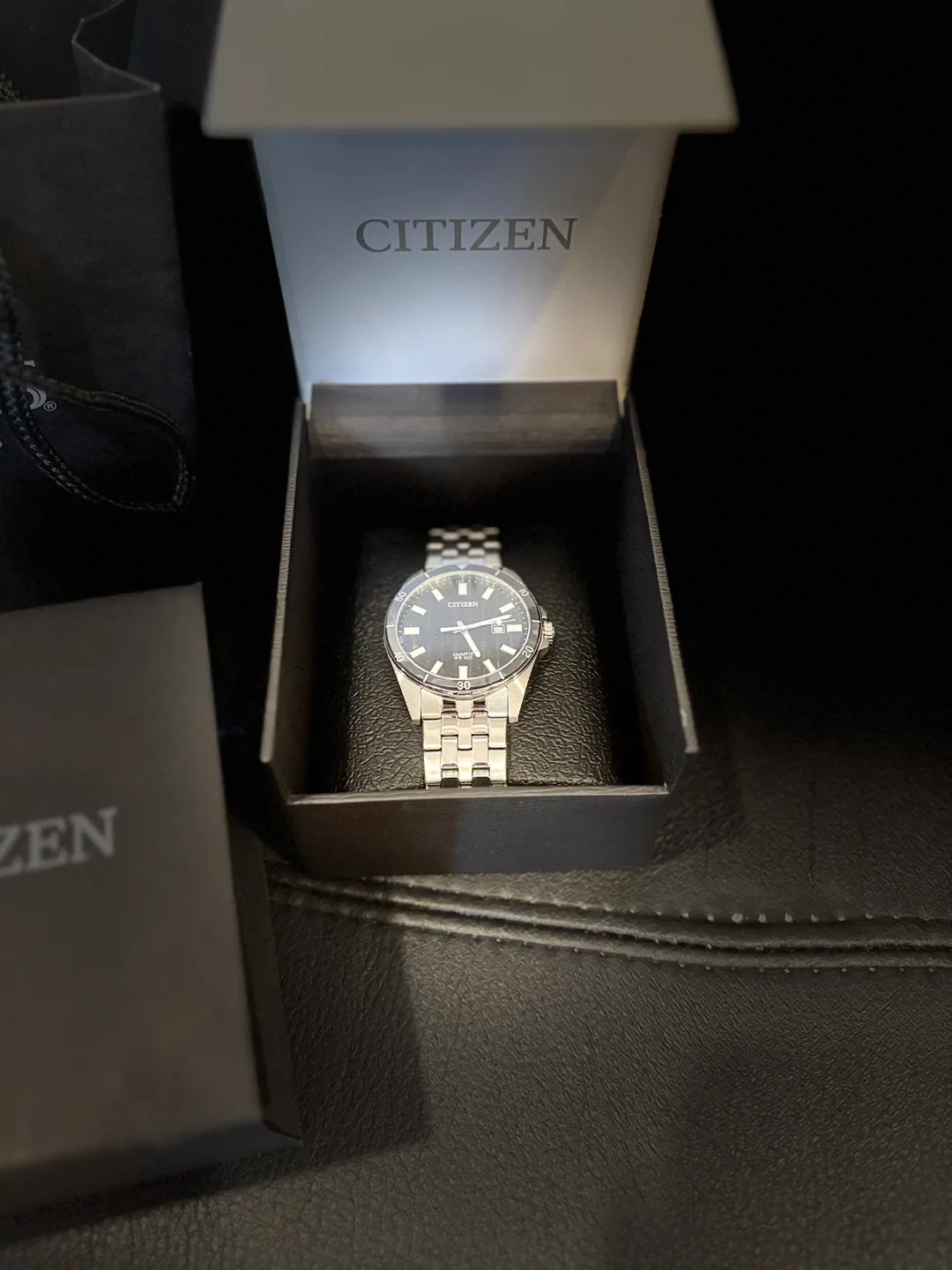 Citizen Quartz WR-100 Watch, Brand New image indicator(2)