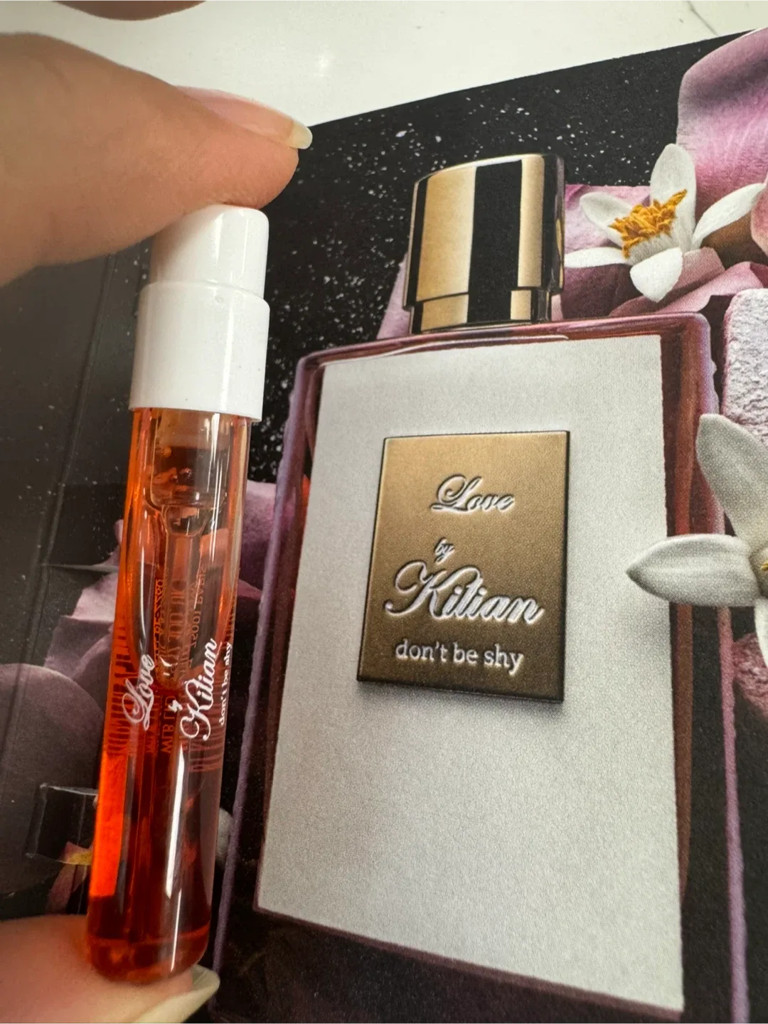 🥕Kilian Love Don't Be Shy Perfume Sample thumbnail