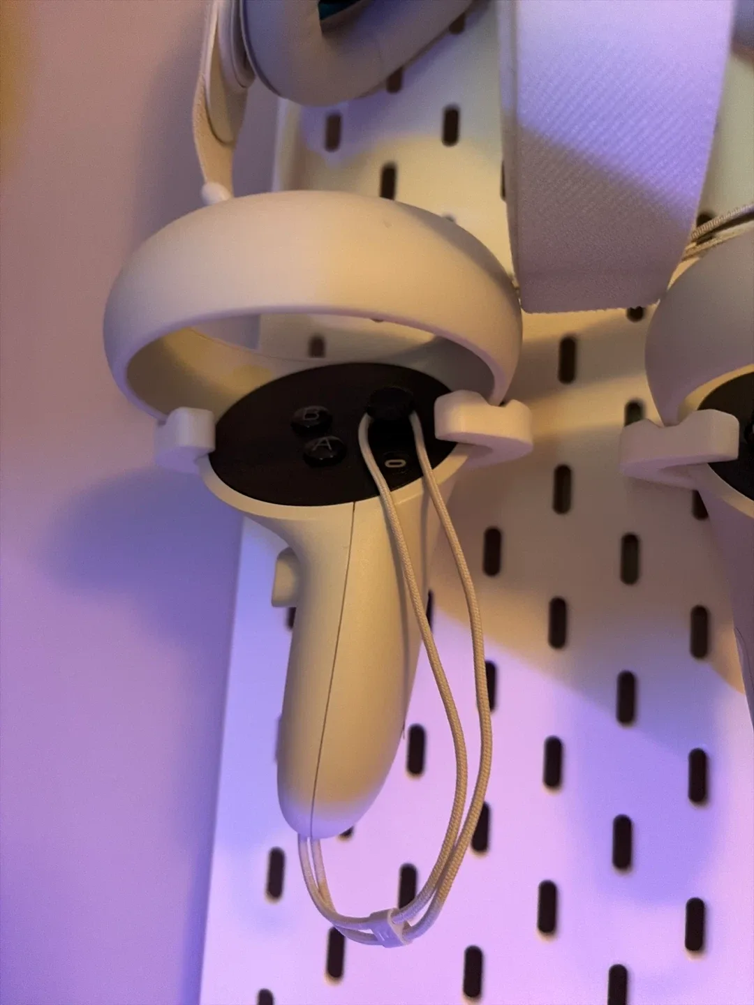 Meta Quest 2 VR Headset image indicator(4)