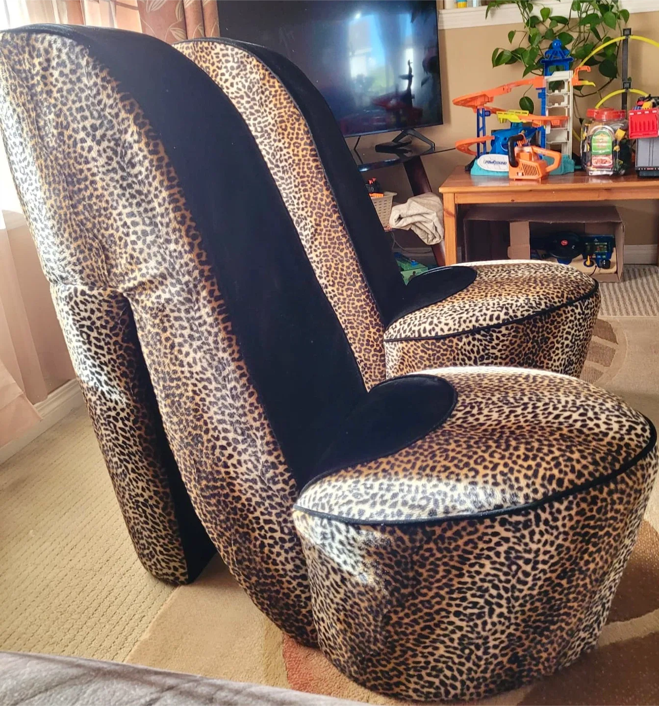 Leopard Print High Heel Accent Chairs image indicator(3)