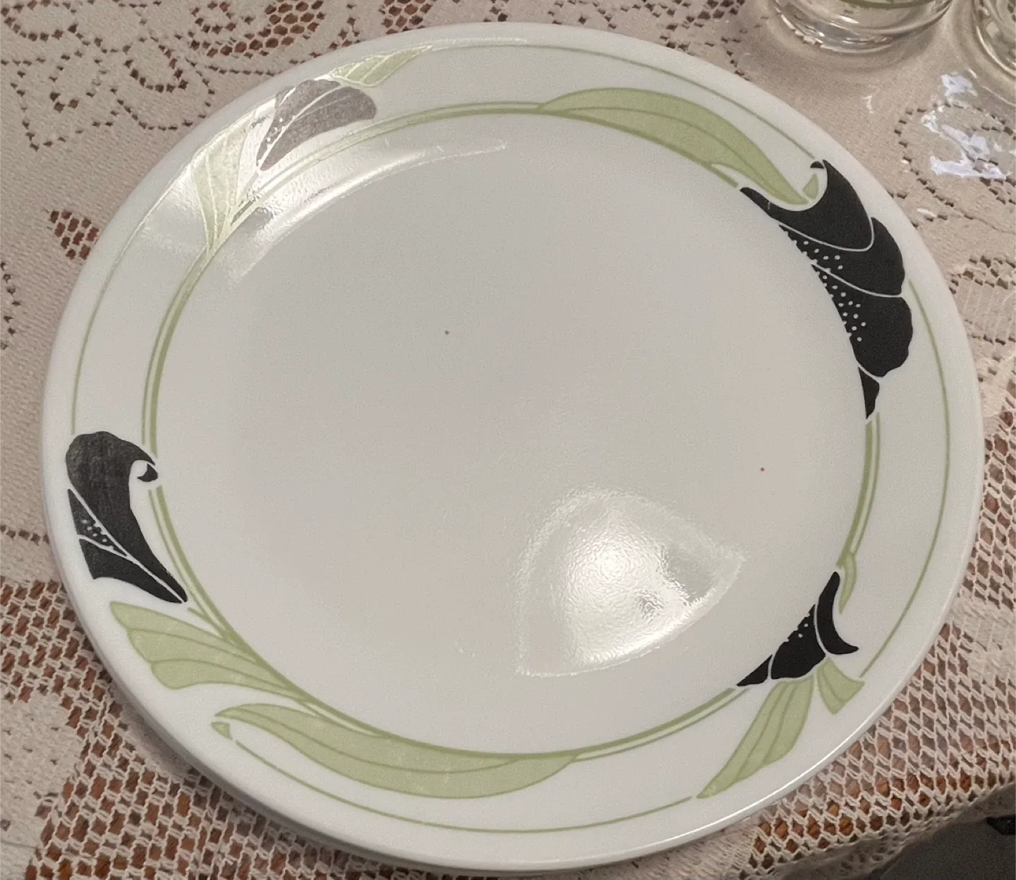 Corelle Lily Pond Dinnerware Set image indicator(2)