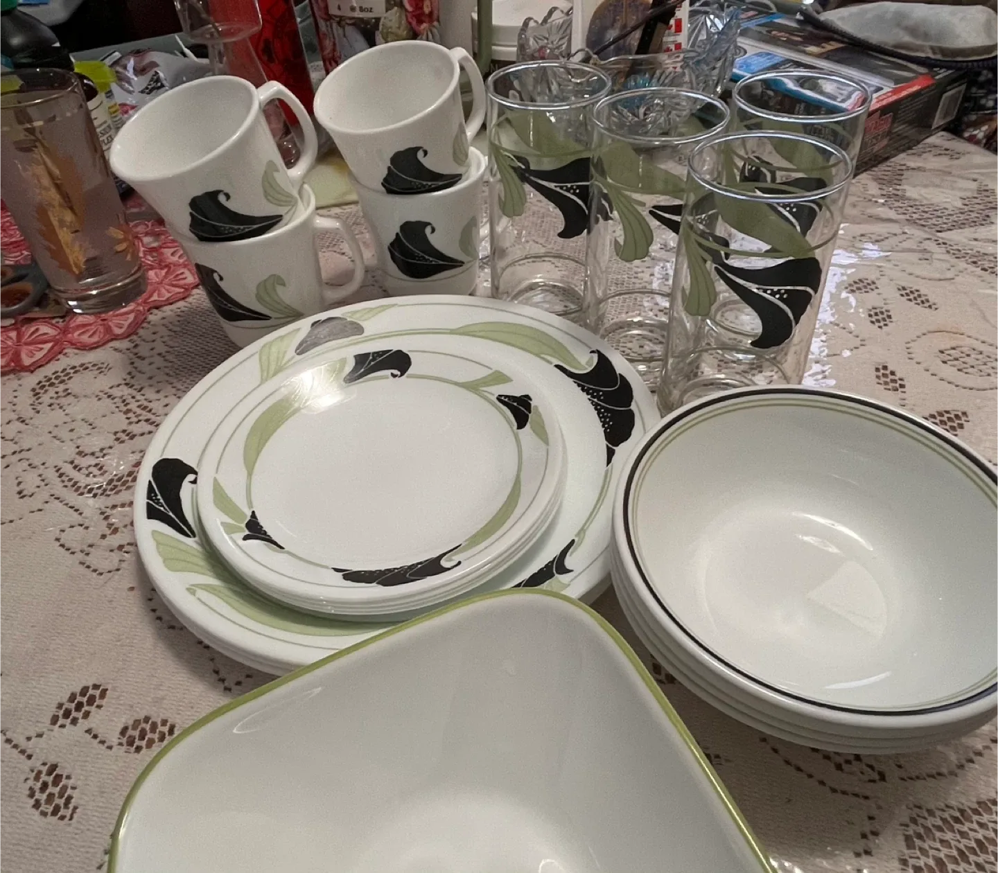 Corelle Lily Pond Dinnerware Set image indicator(9)