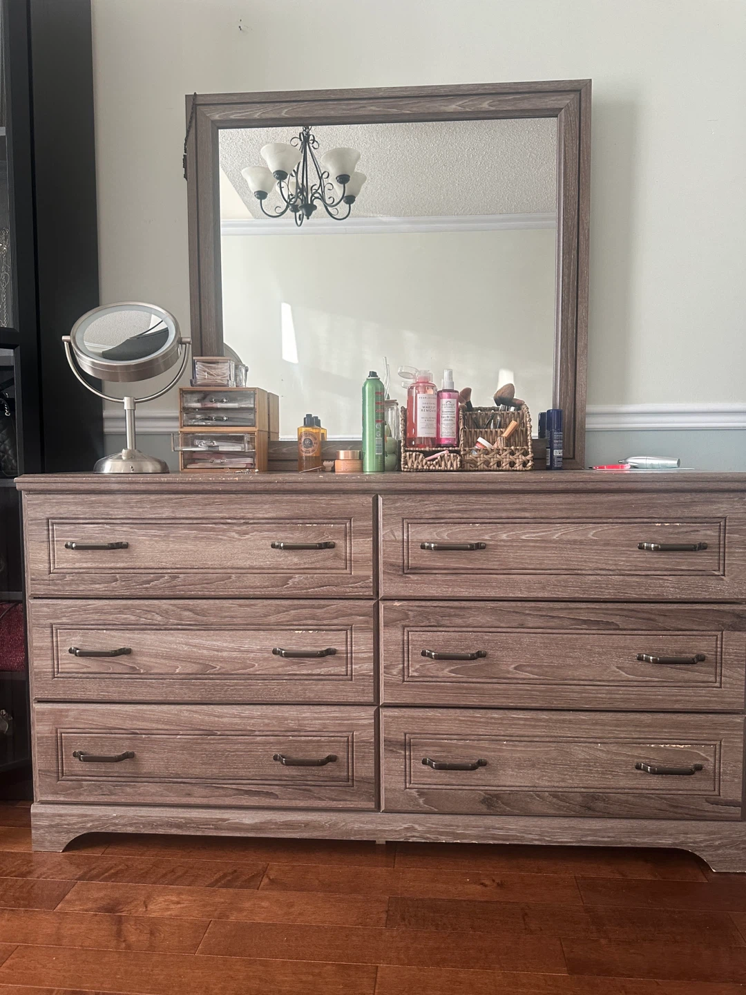 Wood Dresser with 6 Drawers