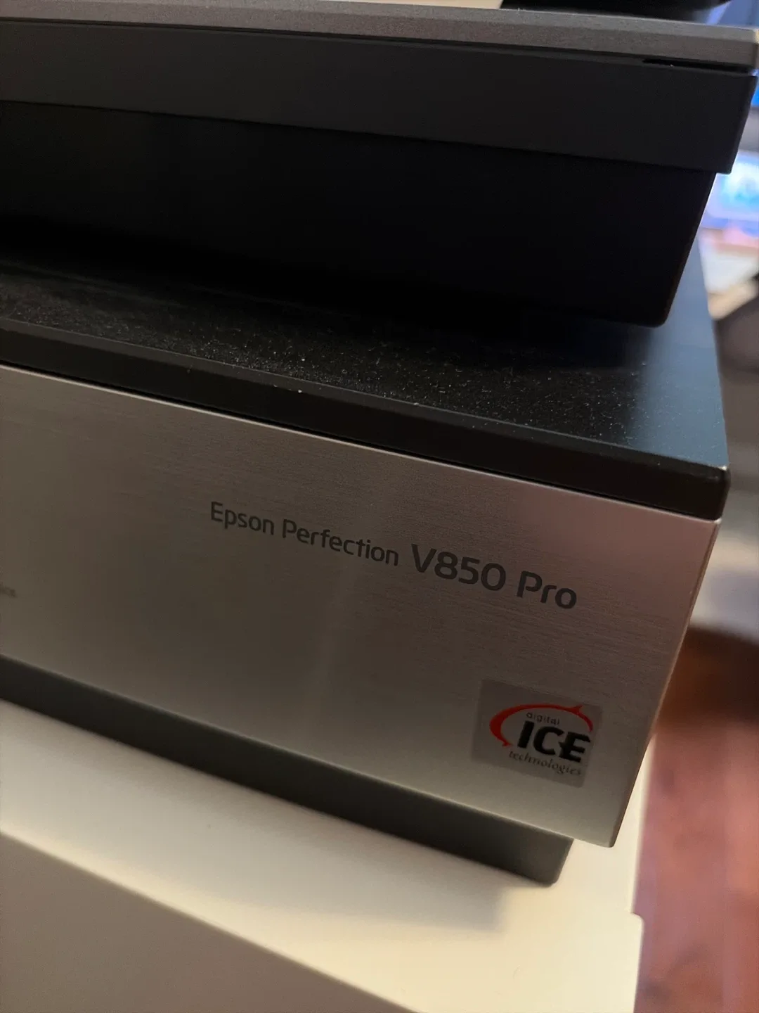 Epson Perfection V850 Pro Scanner image indicator(2)