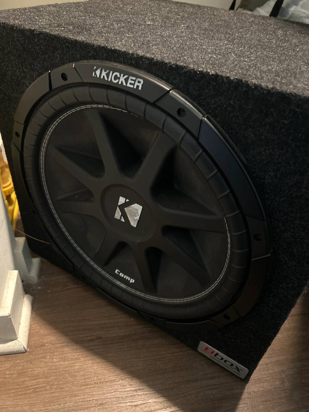 Kicker Comp Subwoofer in Bbox Enclosure - photo 2