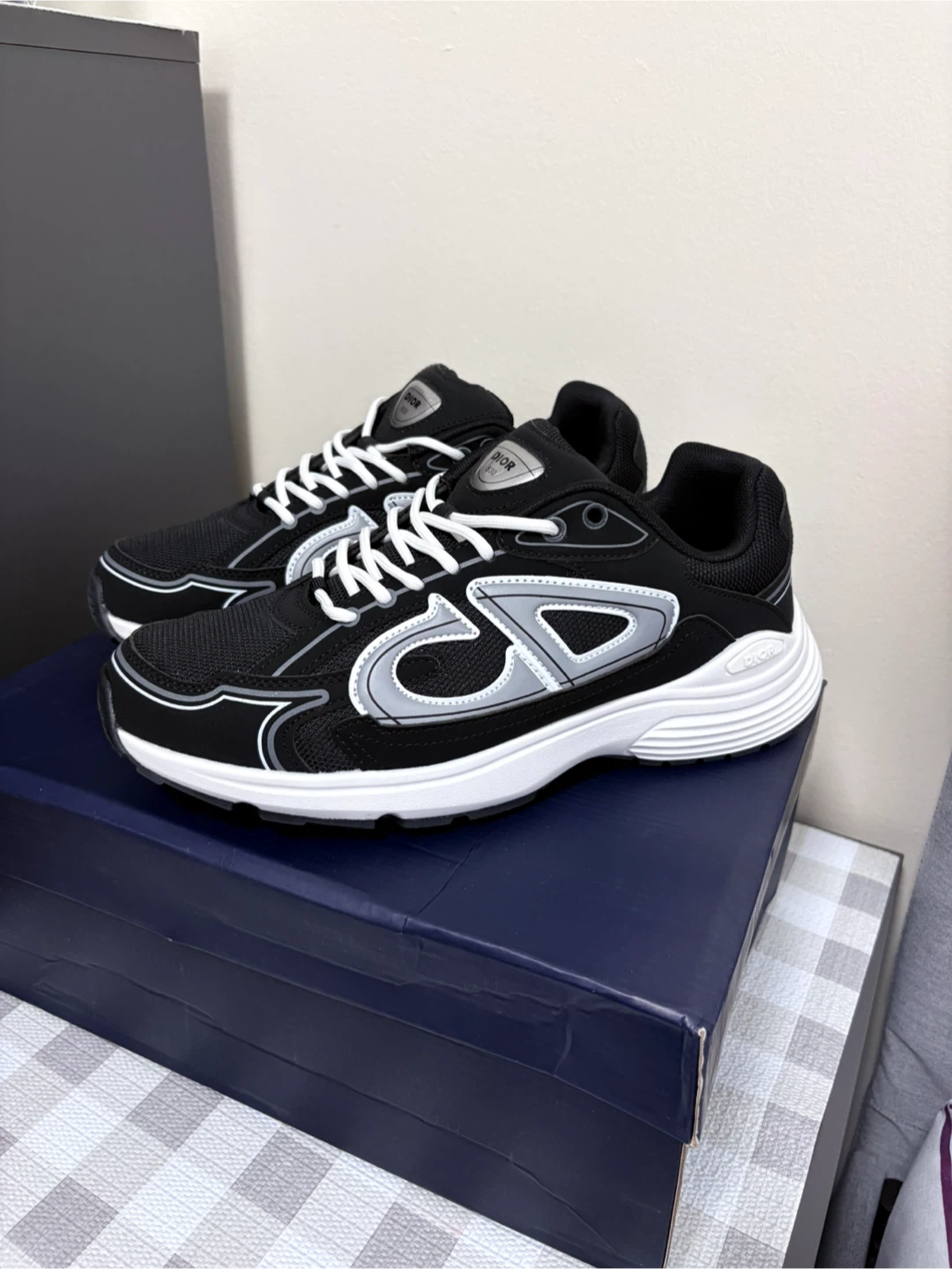 Dior B30
