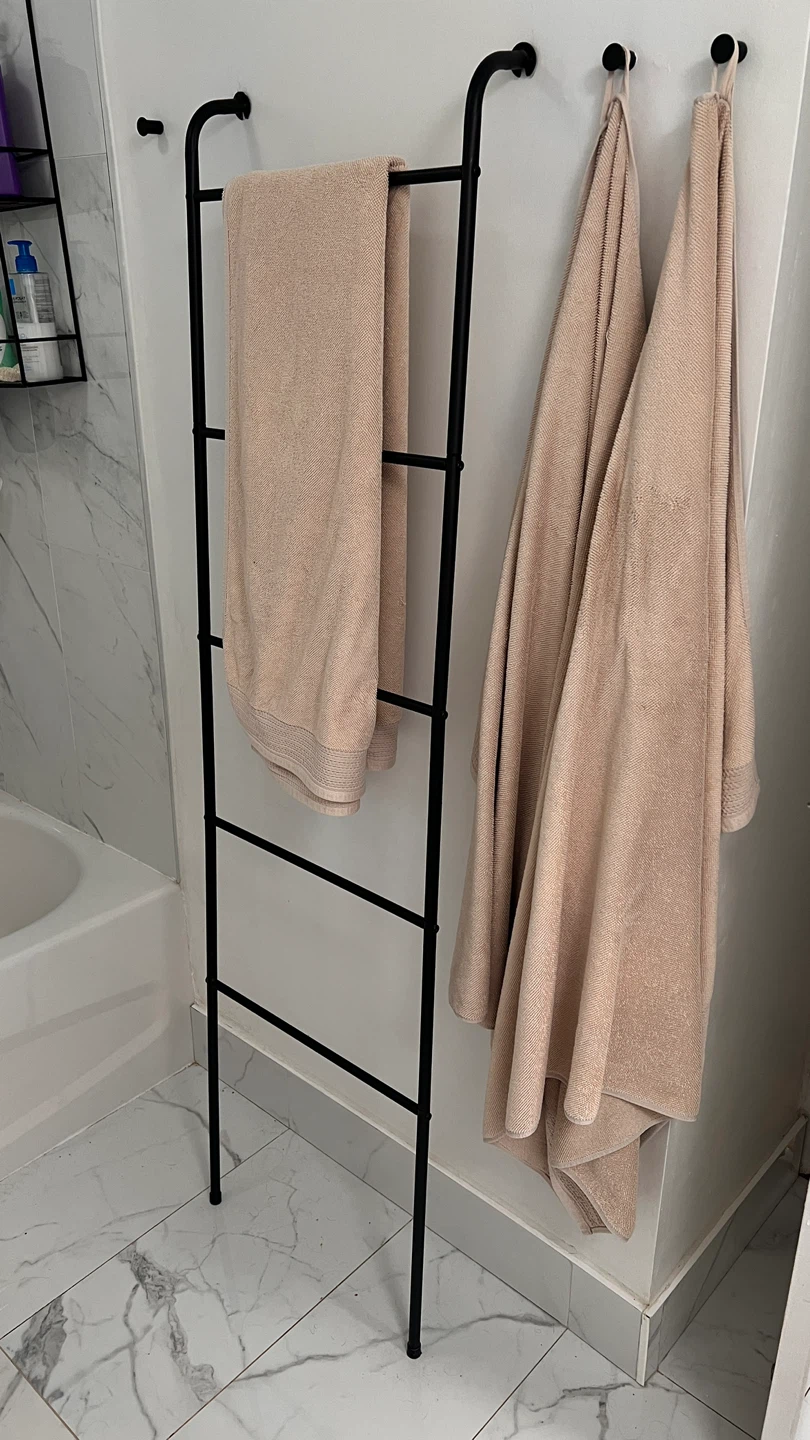 Black Metal Towel Rack