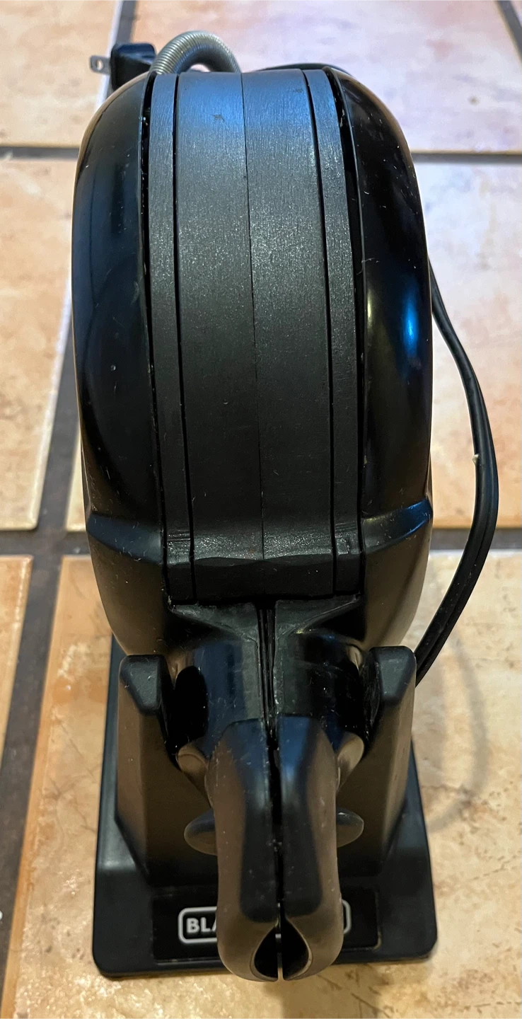 Black+Decker Waffle Maker - photo 4