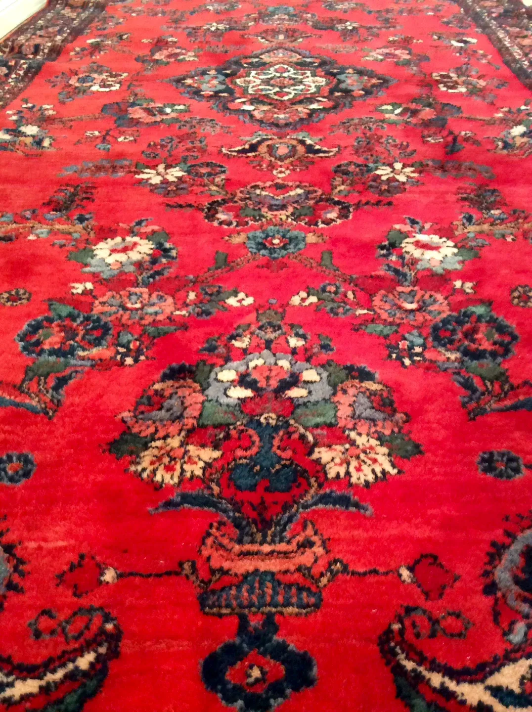 ⭐️Antique Lilian large rug w/ ruby red bold floral design⭐️ image indicator(9)