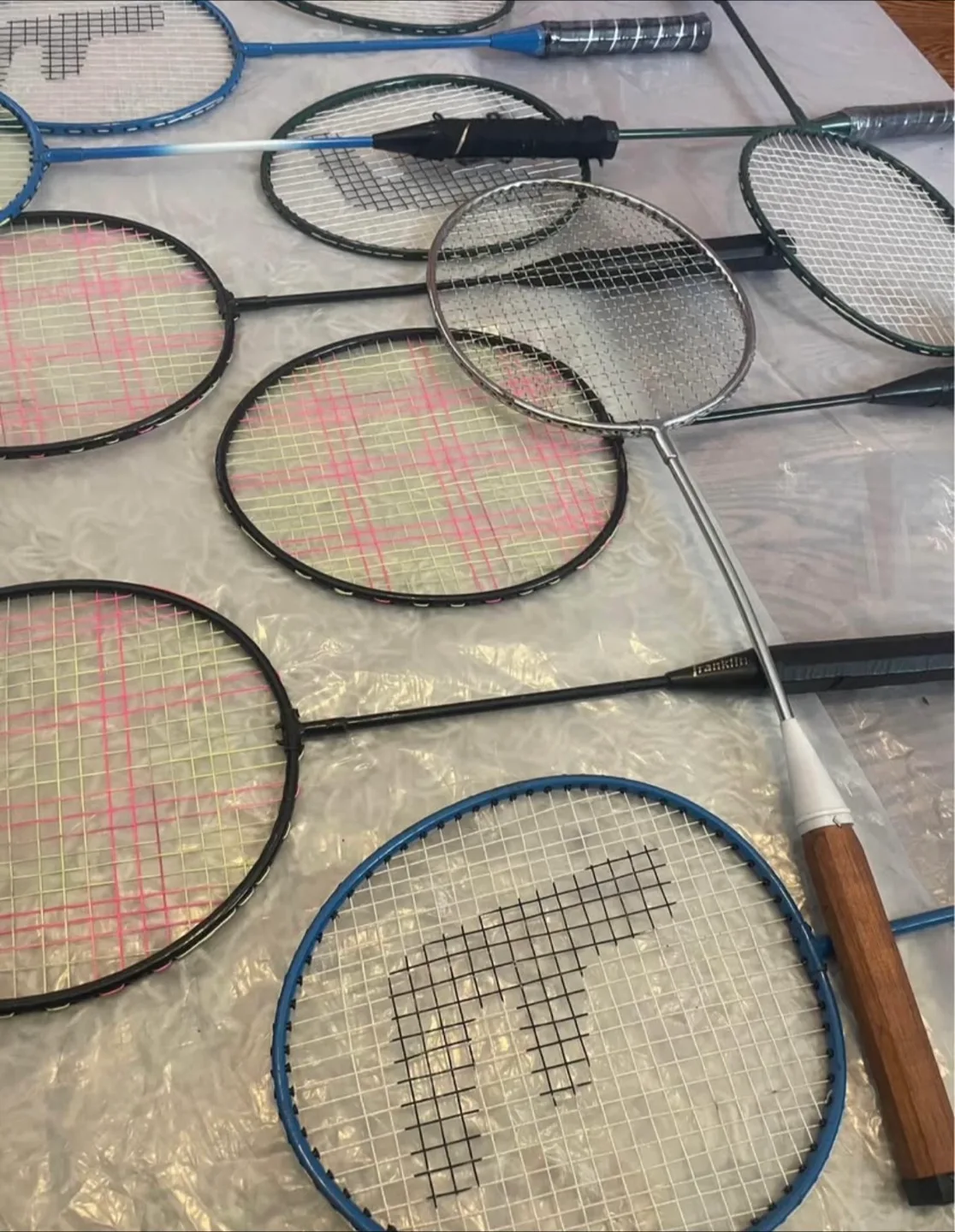 Badminton Rackets and Shuttlecocks image indicator(3)