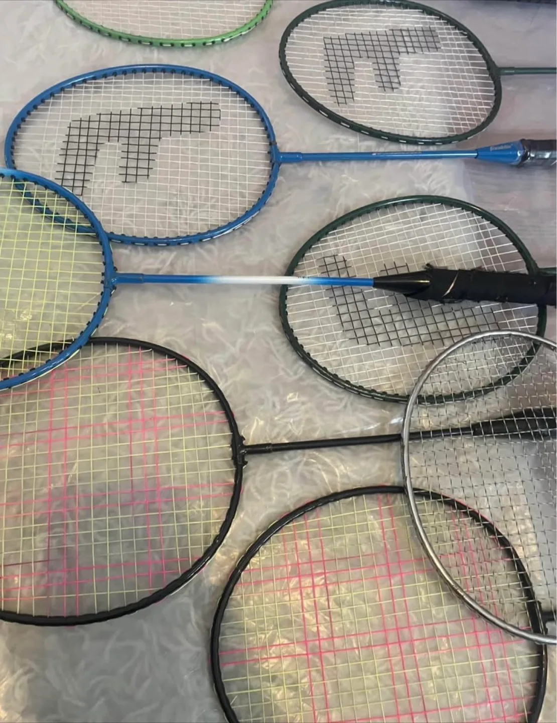 Badminton Rackets and Shuttlecocks image indicator(6)