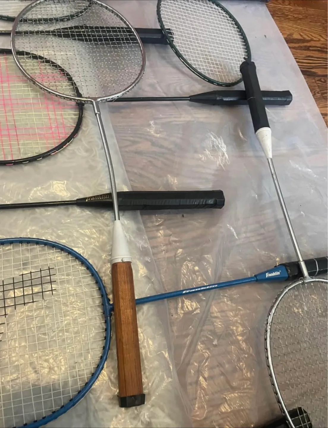 Badminton Rackets and Shuttlecocks image indicator(8)