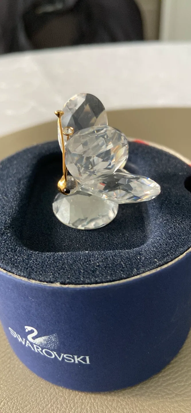 Swarovski Crystal Butterfly Figurine image indicator(3)