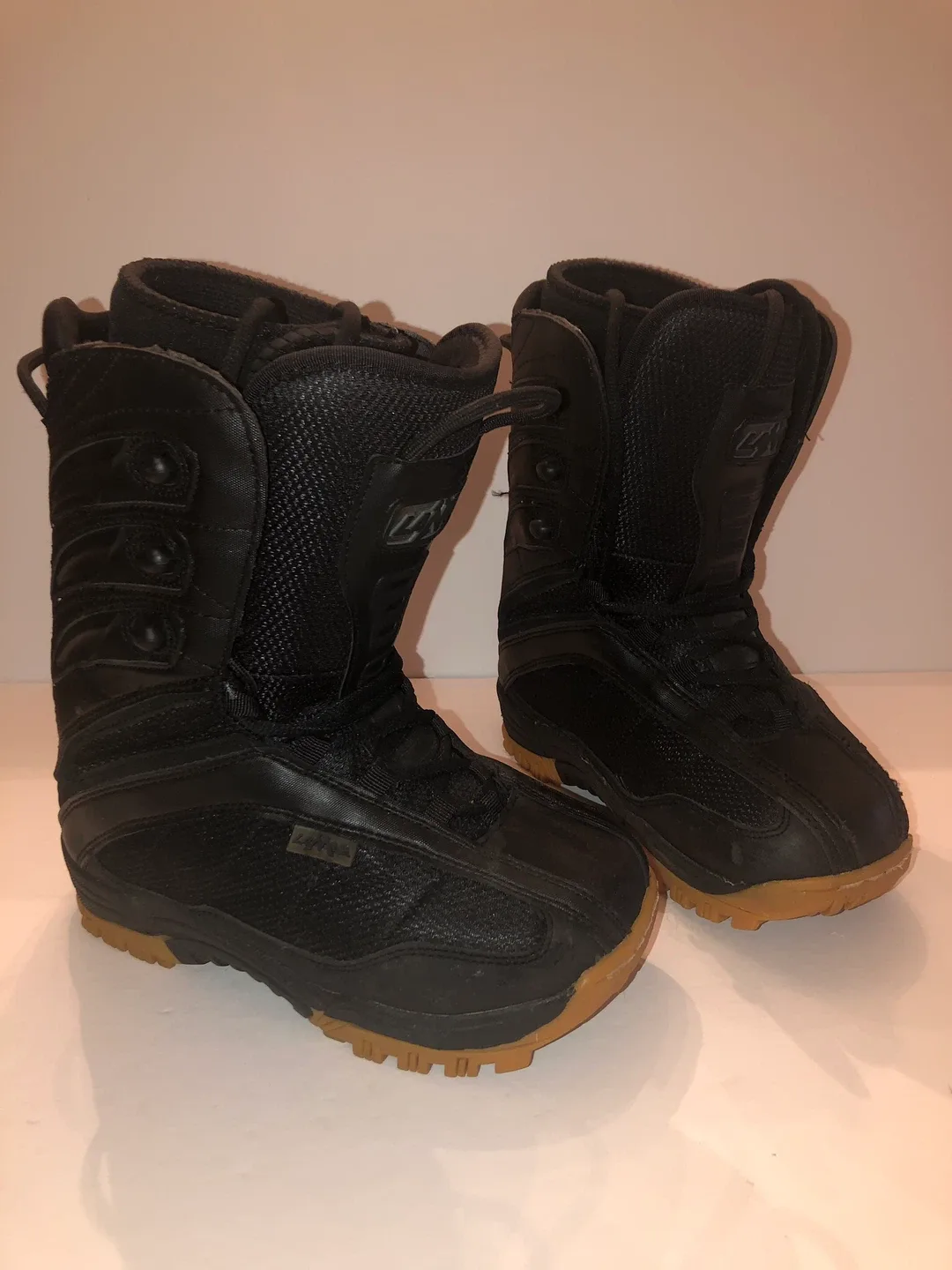 Boys Black Lamar Snowboard Boots. Size 5. thumbnail
