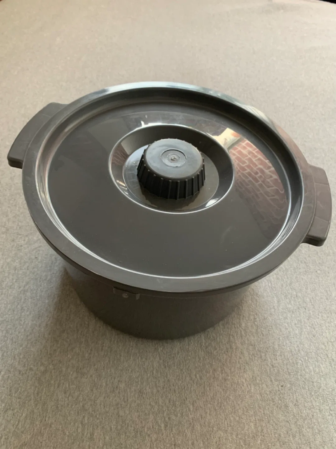 Replacement Commode Pail with Lid thumbnail