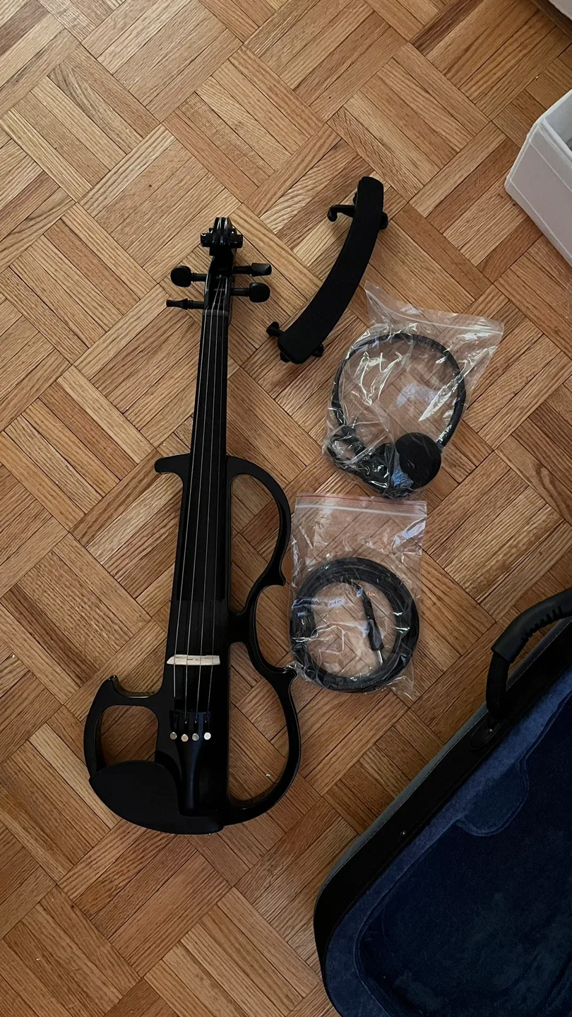 Electric Violin with Case and Accessories image indicator(2)