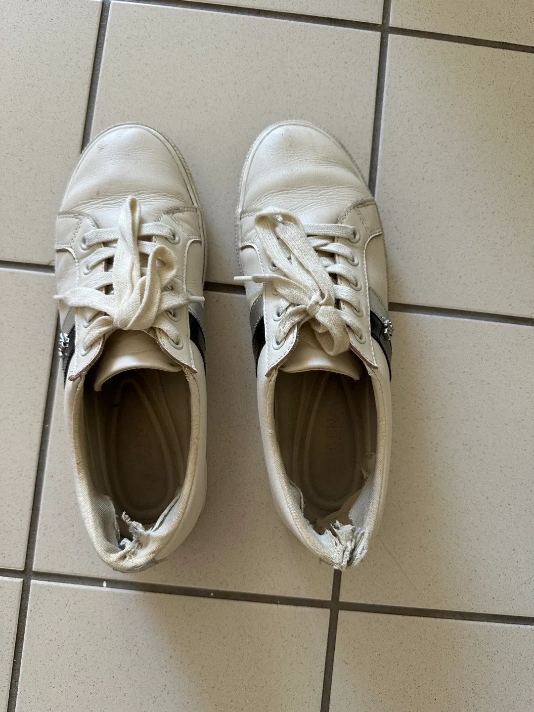 Ralph Lauren White Sneakers ~ women’s size 8