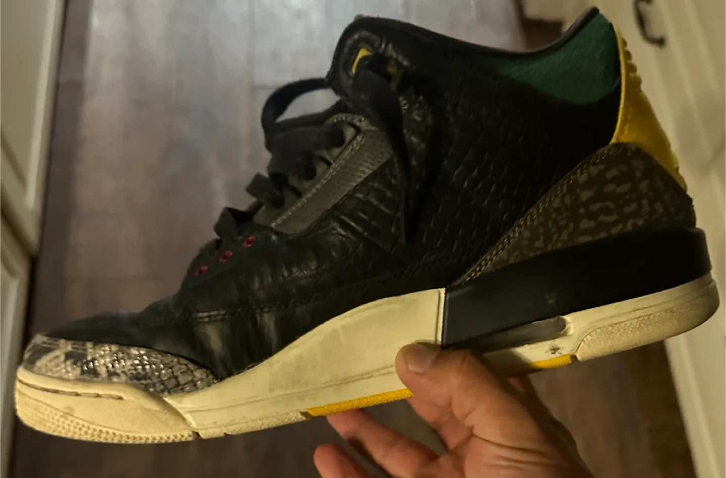 Air Jordan 3 Retro Black/Multi Size 10 image indicator(4)