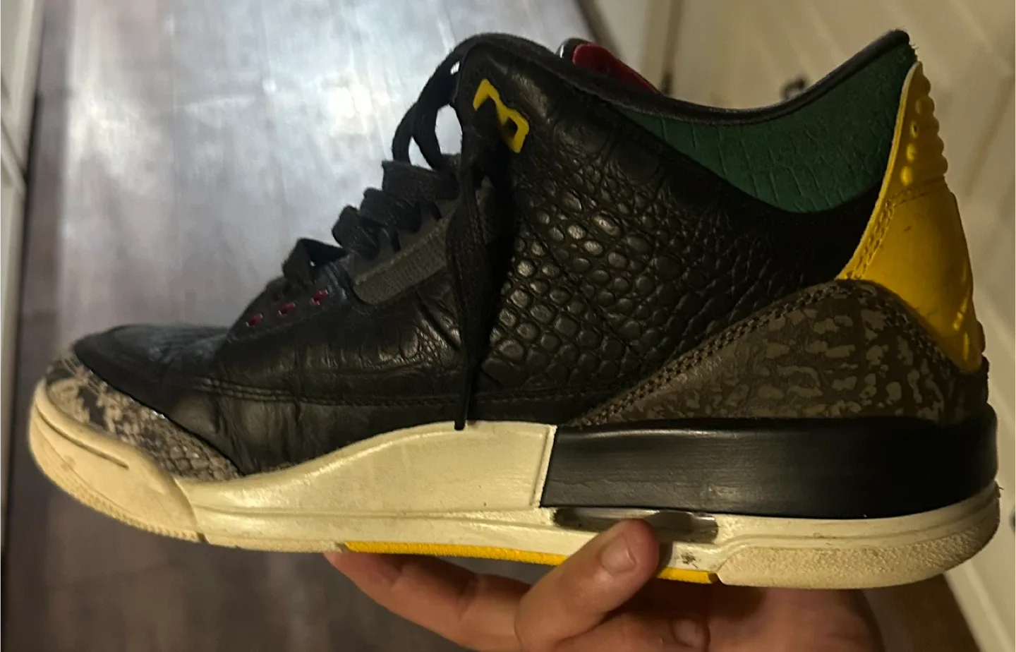 Air Jordan 3 Retro Black/Multi Size 10 image indicator(2)